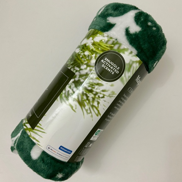 MagnifiScent Cedar & Pine Plush 50X60 Throw - NEW - Picture 4 of 8